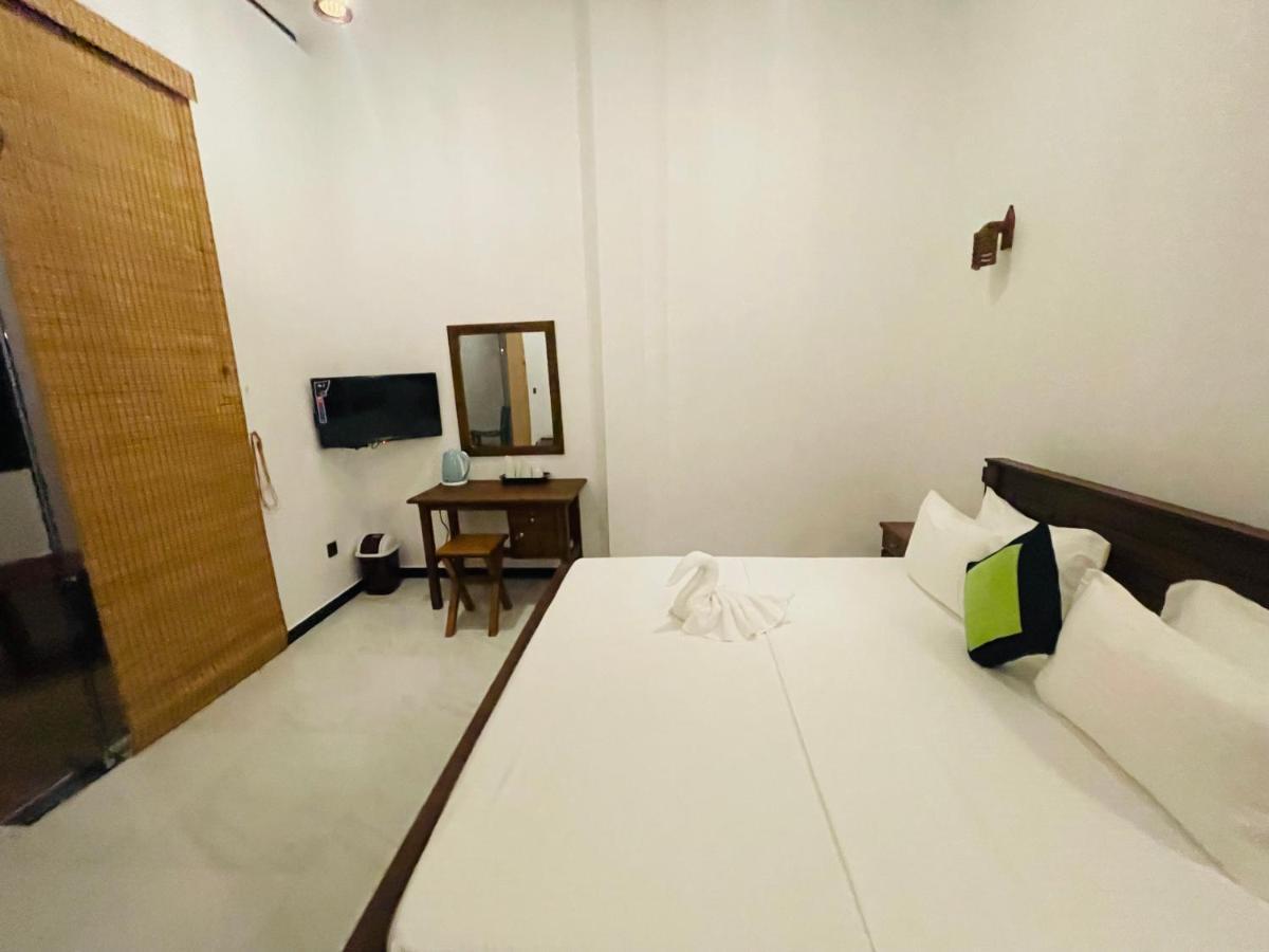 Dk Zur Einkenr Hotel Ахангама Экстерьер фото